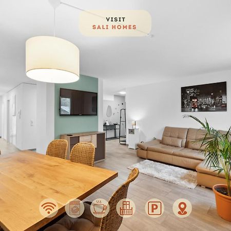 Sali Homes Spacious Apartment With Terrace In City Center 바이로이트 외부 사진