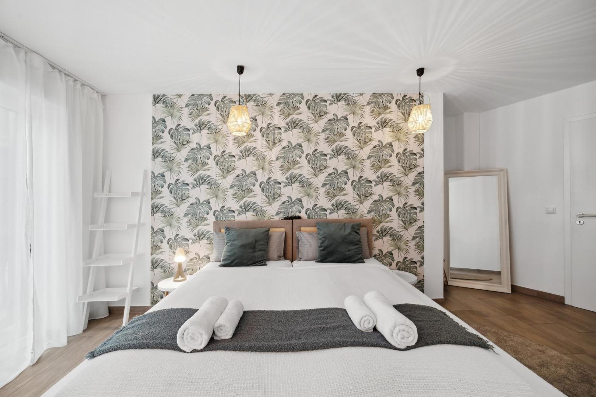 Sali Homes Spacious Apartment With Terrace In City Center 바이로이트 외부 사진